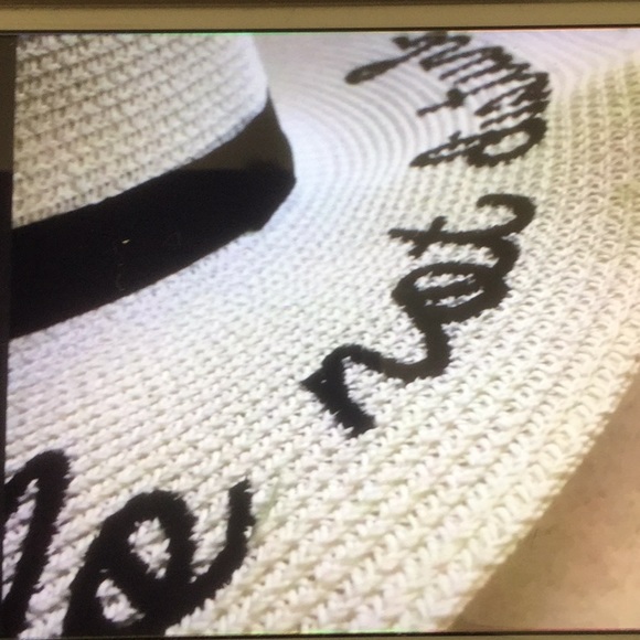 NWT " Do Not Disturb " Straw Hat / Embroidered 💃 - Picture 6 of 6